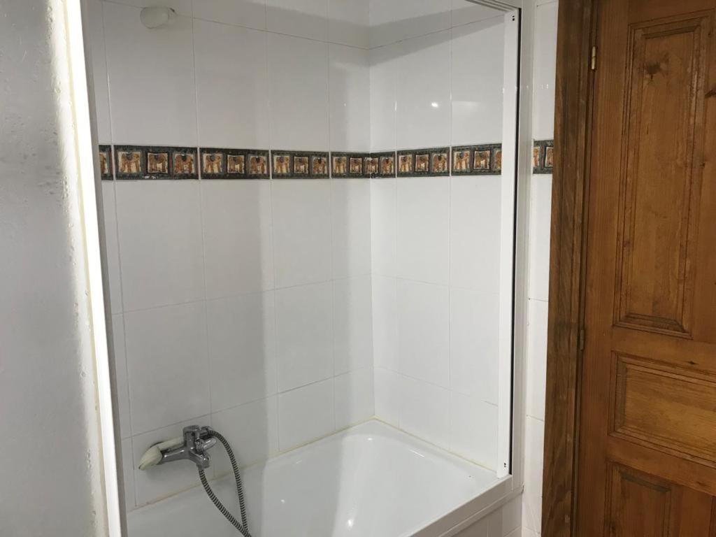 Hotel Las Caldas Las Caldas De Besaya المظهر الخارجي الصورة